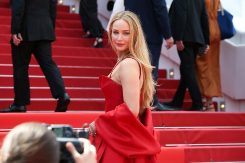 Jennifer_Lawrence_Cannes2023_185cca16a955a80a2a6.jpeg