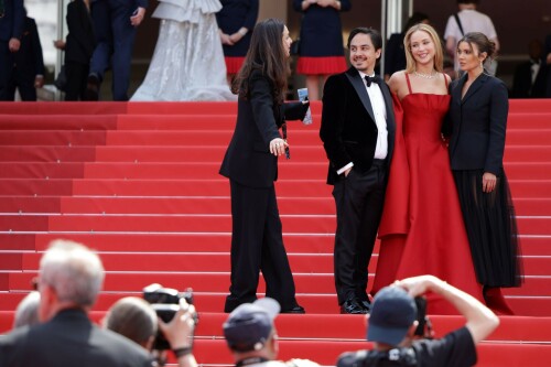 Jennifer_Lawrence_Cannes2023_279c2d208f98f0ff14f