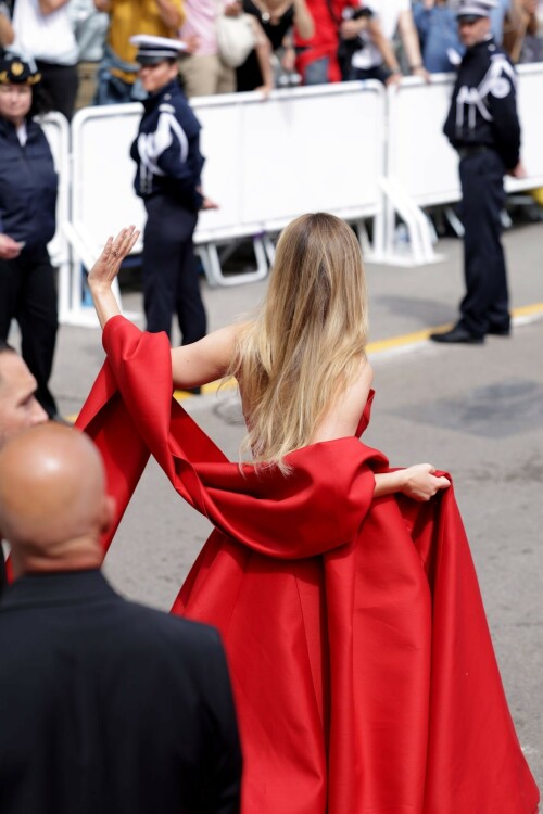 Jennifer_Lawrence_Cannes2023_3923baf8321a002bff.jpeg