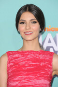 Victoria_Justice_2011-Kosty555--00505c148f7b34562e27