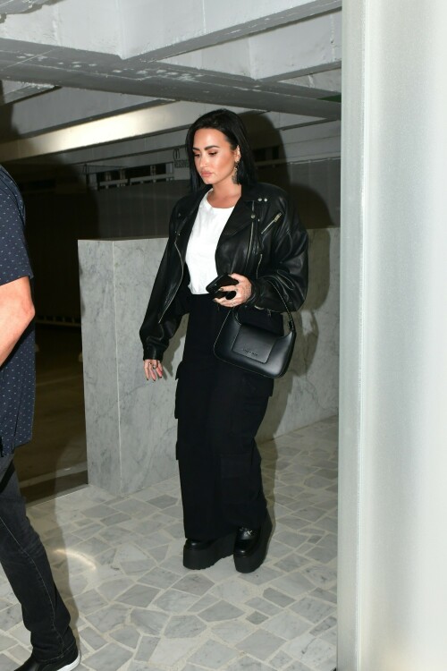 Demi-Lovato-Beverly-Hills---June-28-2023-18f3b3d3084c6b6876.jpeg