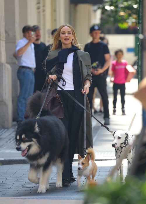 Jennifer-Lawrence-filming-a-Dior-commercial-New-York-June-28-2023-15047fd546fb788246.jpeg