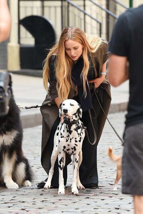 Jennifer-Lawrence-filming-a-Dior-commercial-New-York-June-28-2023-2765a512c48f399aa7.jpeg