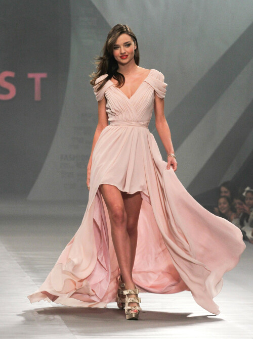 Miranda-Kerr-Kosty555.info-1232eb3b5a4f6a36bd