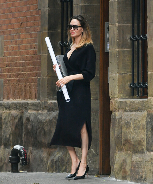 angelina_jolie_out_in_new_york_06-28-2023-18c977601678d97866