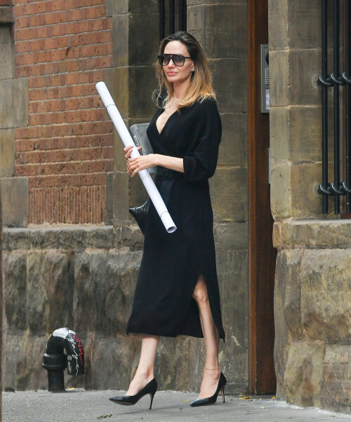 angelina_jolie_out_in_new_york_06-28-2023-20555dbab731f3c3ff