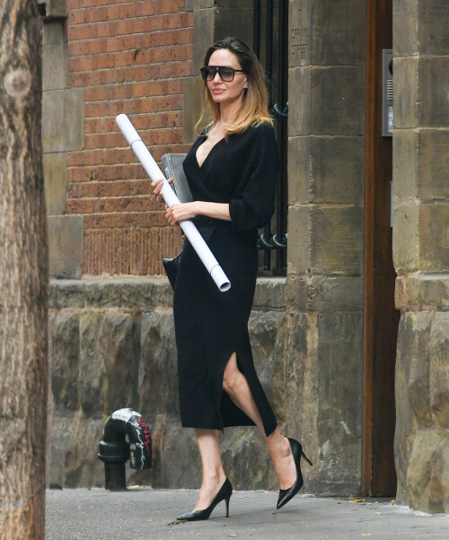 angelina_jolie_out_in_new_york_06-28-2023-2213d33400f7d4b698