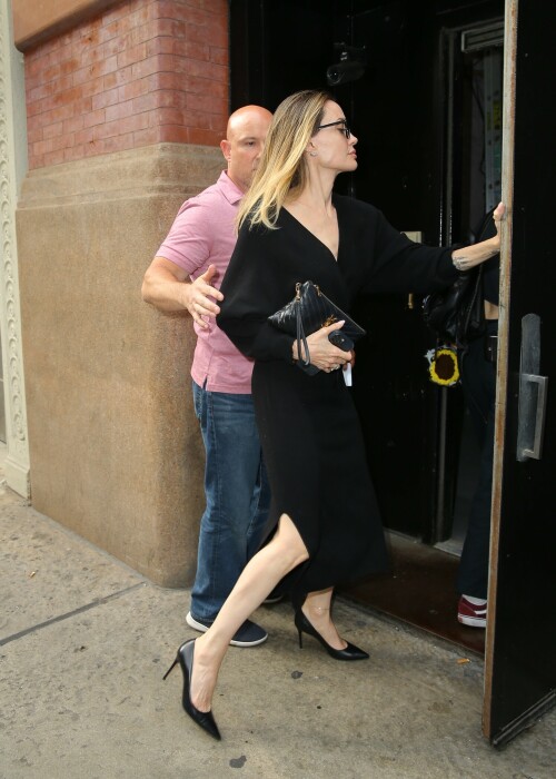 angelina_jolie_out_in_new_york_06-28-2023-27918ba789dfa8cef.jpeg