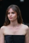 Felicity-Jones-Giorgio-Armani-Paris-France---04.07-166c33b37ac45c678d