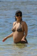 Kourtney-Kardashian-baby-bump-in-Kauai-Hawaii---July-11-2023-38b11055dce1dcfcf5