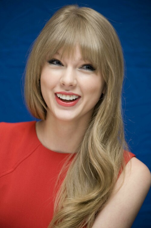 Taylor_Swift-Kosty555.info--0003fa514762b4cc922f.jpeg