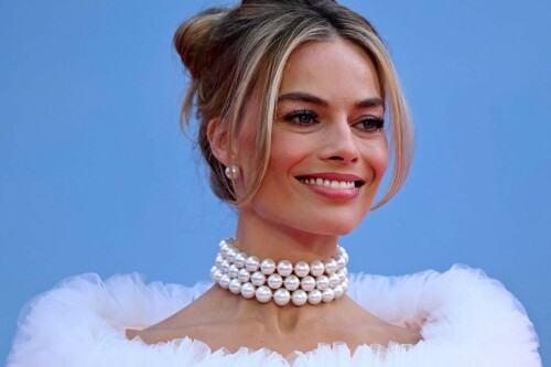 MargotRobbie_BarbieUK_July122023_045362530aea0398bce.jpeg