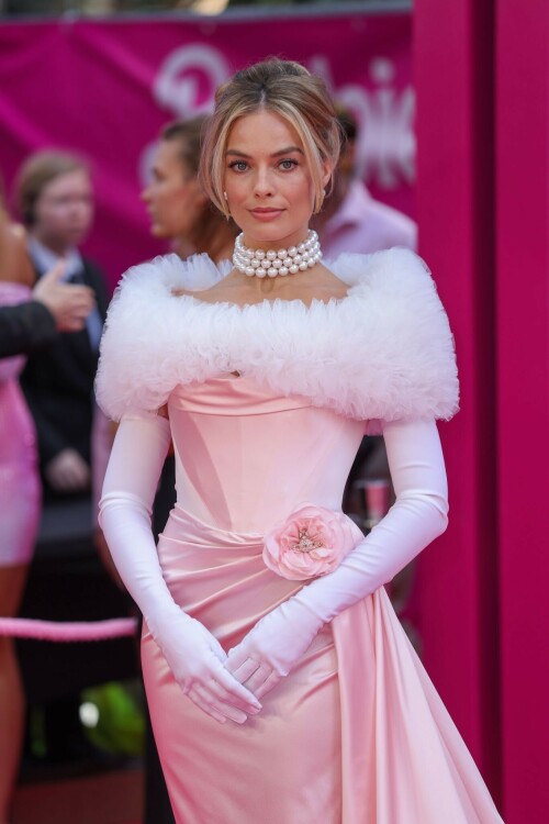 MargotRobbie_BarbieUK_July122023_06987e99b4548484962