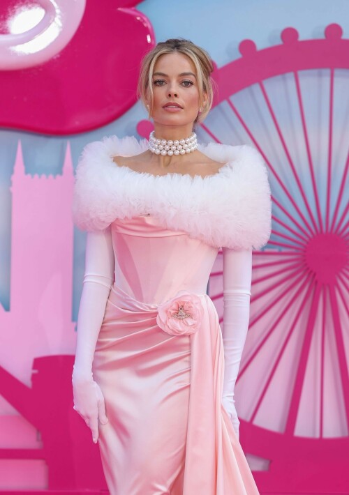 MargotRobbie_BarbieUK_July122023_111bdecd0fdaaf899b3