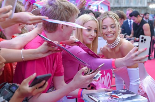 MargotRobbie_BarbieUK_July122023_280079fd53895f0b189.jpeg