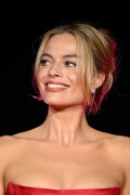 MargotRobbie_BarbieUK_Photocall_July122023_2991ea86c290717726