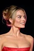 MargotRobbie_BarbieUK_Photocall_July122023_43be4e9527f49a2140