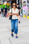 katie_holmes_out_in_new_york_08-08-2023-1ec31be91ded4e011