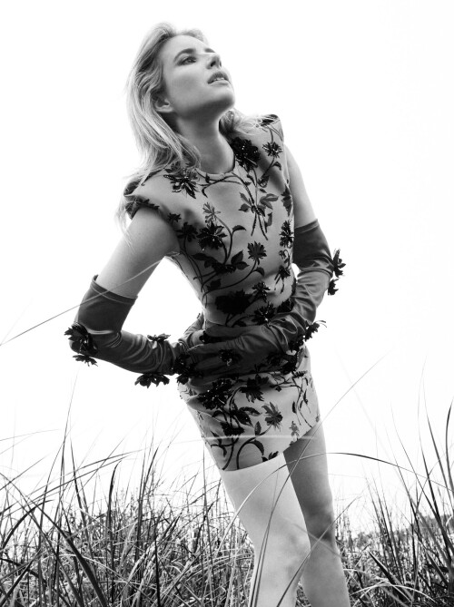 Emma Roberts | C Magazine Fall 2023

8 HQ pics: http://kosty555.info/index.php?showtopic=299993

#EmmaRoberts