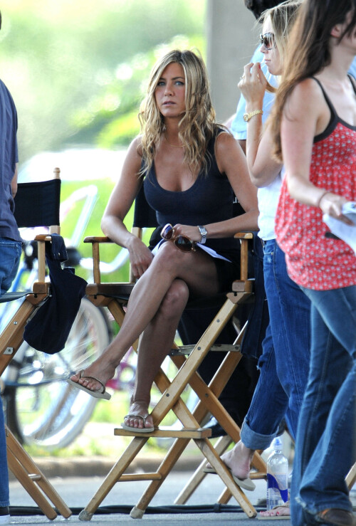 Jennifer Aniston | On location for The Bounty in New York - August 7, 2009

#JenniferAniston