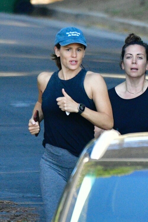 Jennifer Garner | Looks exhausted after an hour of intense running in the neighborhood in Brentwood - August 29, 2023

#JenniferGarner