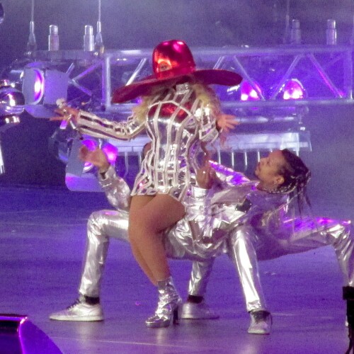 Beyonce | Debuts more new looks on her second night of performing in Las Vegas - August 27, 2023

Beyonce slips into a low-cut ruby red leotard with sheer opera gloves to light up the stage during her tour stop in Las Vegas

Beyonce's Las Vegas audience on Sunday evening hit the jackpot.

The iconic singer wore a show-stopping red dress that made her look her very best.

The 41-year-old crooner showed off the eye-popping look to her Instagram followers of more than 300million on Monday morning.

In a 10-slide post, Beyonce modeled the stunning red sequined outfit, which featured matching red tights as well as sheer gloves that extended to her toned biceps.

It was capped off with a red, ruffled backsplash that functioned as an elaborate, peacock-like cape of sorts.

The bedazzled number was reminiscent of Dorothy’s ruby slippers from The Wizard of Oz, and in keeping with that comparison, the singer wore red heels.

The Texas native showed no signs of slowing down, and her red outfit was a far cry from the outfits she wore at her Saturday show, where the hazel-eyed star dressed in a white feather coat and, in another look, a black PVC bodysuit that stood out against her honey-blonde locks, which were parted down the middle.

Diamond bracelets adorned Beyonce’s wrists and ankles on Sunday, and the 32-time Grammy winner also wore diamond earrings that framed her flawless face.

Her ring finger also twinkled onstage, and she has been married to rapper-turned-mogul Jay-Z, 53, since 2008.

They have three children — Blue Ivy, 11, and fraternal twins Rumi and Sir, six, and the couple has also amassed a $3billion fortune together.

Beyonce has been posting photos from her tour on Instagram, where she boasts 316 million followers.

She arrived in Vegas after serenading Phoenix, Arizona, and this coming weekend, she’ll be in Los Angeles, singing for countless Hollywood A-listers who can afford a ticket.

On Sunday night, she rose from the stage like a magnificent phoenix — and what a stage it was. The singer clearly spared no expense when it came to the tour’s production design, and she had the crowd eating out of the palm of her hand.

As usual, Beyonce did not caption her posts or tag any of the designers, preferring to keep the focus on her epic performance. The entire tour - Beyonce's ninth - is projected to take in approximately $300 million, according to Billboard.

Beyonce’s tour kicked off on May 10 in Stockholm, Sweden, where she played for a sold-out crowd of more than 90,000, though that was nothing compared to the audience for her London show. More than 240,000 people turned out to Tottenham Hotspur Stadium earlier this summer before the tour embarked on its Western European leg.

Following two terrific nights in Toronto, Beyonce returned to the U.S., where she blew the lid off of Soldier Field in Chicago and MetLife Stadium in New Jersey.

After stopping off for a three-night stint in Los Angeles, Beyonce will perform six more shows, ending the tour in Kansas City on Oct. 1. She also had to cancel a concert in Pittsburgh on Aug. 3 due to logistic and production issues.

In addition to being one of the greatest singers of all time, Beyonce is also an accomplished actress whose credits include Dreamgirls, The Lion King, The Pink Panther, Cadillac Records, Austin Powers in Goldmember, and the future cult classic Obsessed.

She has also directed the visual albums Lemonade and Black Is King, as well as the concert documentary film Homecoming.

Beyonce also earned an Oscar nomination for co-writing the song Be Alive for the movie King Richard, in which Will Smith played the father of Venus and Serena Williams.

The Renaissance World Tour follows the Dangerously in Love Tour (2003), The Beyonce Experience (2007), the I Am… Tour (2009-2010), The Mrs. Carter Show World Tour (2013-2014), and The Formation World Tour (2016).

The show is two and a half hours long and split into six acts, and the sold-out tour is already the highest-grossing tour by a Black artist in history, boosting the local economy wherever it touches down.

Accordingly, Beyonce has been donating scholarships worth $1 million to students in colleges and universities located in cities along the tour.

DailyMail

#Beyonce