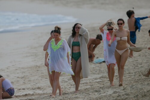 Selena Gomez in a bikini on the beach in Honolulu, HI - January 1, 2020

Ouch! Selena Gomez Gets Stung by a Man-of-War During Her Hawaiian Vacation

Selena Gomez is taking time for herself in 2020! Over the weekend, the 27-year-old singer was spotted enjoying a beach day in Hawaii with her pals. Selena donned a green floral bikini as she took in the scenic views, but she then had a scary moment when she was stung by a man-of-war. Ouch! Luckily, her friends were there to help her out, and one of them even carried her the rest of the way.

Selena has also been sharing snaps from her getaway on Instagram, and aside from getting stung, it looked like total bliss. While one shot featured her posing on a yacht, another showed her looking toward a stunning sunset. "Hi New Year. Let's make this one better than the rest," she captioned the photos. She posted even more scenic pictures from the trip on her Instagram Story, including a snapshot of her modeling a slip dress against an ocean background.

She appears to be taking a break from promoting her forthcoming album, Rare, which is set to be released on Jan. 10. Not only has Selena previously teased her new collection of songs on Instagram, but she also rocked some new merch for the anticipated LP, which will include her singles "Look at Her Now" and "Lose You to Love Me." But for the time being, she's swapping her luxe outfits for some sexy swimwear. Keep scrolling to see more photos from her Hawaiian getaway!

popsugar

#SelenaGomez