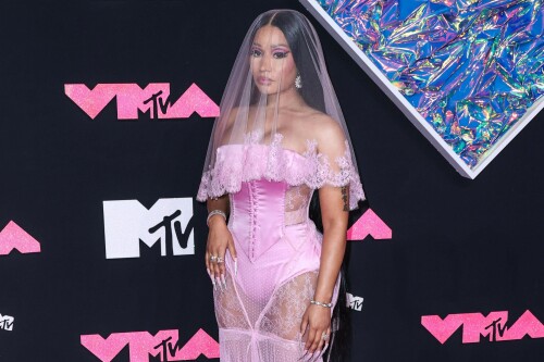 Nicki Minaj | 2023 MTV Video Music Awards in Newark, New Jersey - September 12, 2023

Nicki Minaj Is a Bridal Barbie at the 2023 MTV VMAs

She channeled romance while returning to host this year’s show

Nicki Minaj returned to her Barbiecore roots at the 2023 MTV Video Music Awards.

The rapper—who dubbed herself “Barbie” long before the doll took over the globe this year—made a grand appearance on this year’s red carpet at the Prudential Center in Newark, New Jersey. The star put her own romantic spin on lingerie dressing in a pale pink gown by Dolce & Gabbana, which featured a strapless satin bodysuit and a sheer lace mermaid skirt that fanned out into a circular train. A matching see-through veil with lace trim completed the look.

The rapper finished the monochromatic ensemble with floral-shaped earrings, a diamond tennis bracelet, and an array of diamond rings. Her opulent glam look included a sparkling eye look with pink shadow and sharp cat-eye liner, as well as a nude lip and extra-long bejeweled pink nails.

Minaj is up for six awards tonight, including Artist of the Year and Video of the Year. The host is also set to take the stage twice to perform, both as a solo act and as part of the night’s tribute to hip-hop’s 50th anniversary. For the latter, she will join Lil Wayne, Darryl “DMC” McDaniels, Doug E. Fresh, Grandmaster Flash and the Furious Five, and LL Cool J.

At last year’s awards, Minaj received the Video Vanguard Award and treated the audience to a mash-up performance of hits including “Monster,” “Moment 4 Life,” and “Anaconda.” She transformed the VMAs stage into a Barbie DreamHouse in a tribute to her fans, the Barbz, complete with a matching Barbiecore look composed of a bedazzled corset with crystal-covered sleeves, a flared light-pink skirt, and black platform boots with hot-pink laces.

harpersbazaar

#NickiMinaj #vmas