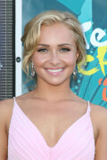 Hayden-Panettiere-Kosty555-00032c43fa2eec93bc9c