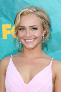 Hayden-Panettiere-Kosty555-0005b54c7337f42d1db4