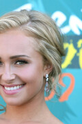 Hayden-Panettiere-Kosty555-0013fd8324634903bb39