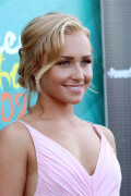 Hayden-Panettiere-Kosty555-001455bdf59377b8197f