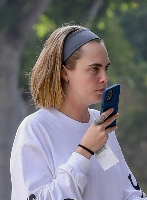 Cara Delevingne - October 9 2023 - Beverly Hills Candids at HQ Pics Space - Celebrity Photos Catalog