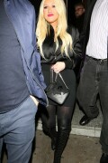 christina-aguilera-leaves-the-nice-guy-in-west-hollywood-01-14-2016_5a94497a1ae3160b7