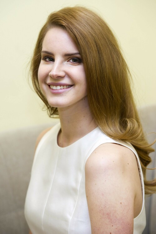 Lana Del Rey | Charles Sykes Portraits, New York - February 2, 2012

9 HQ pics: http://kosty555.info/index.php?showtopic=302123

Lana Del Rey poses for a portrait in New York, Thursday, Feb. 2, 2012

#LanaDelRey