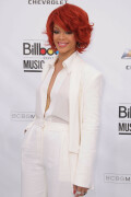 Rihanna-Billboard-Music-Awards-Kosty555.info-015823189911a825894