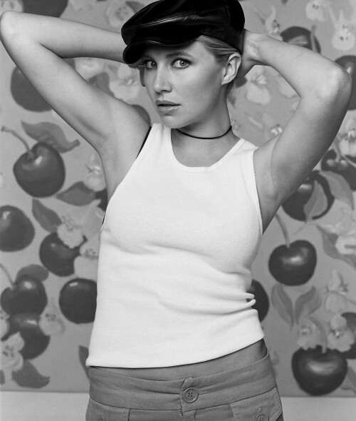 Sarah-Chalke-Kosty555_info-02572d732518d5082e.jpeg