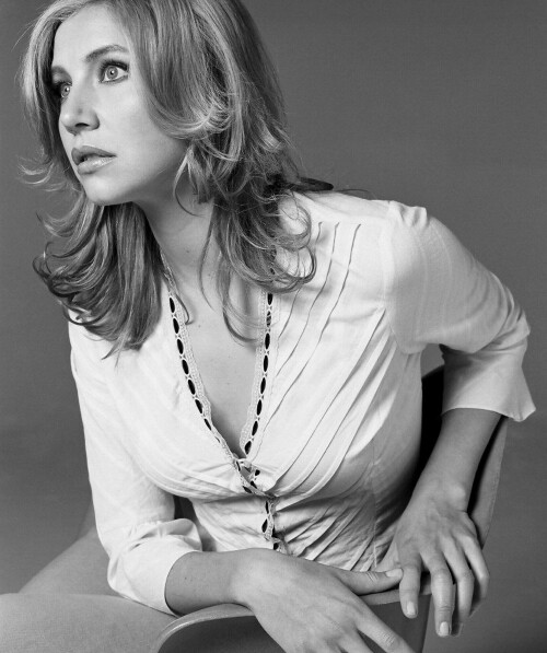 Sarah-Chalke-Kosty555_info-08fe5eae41837a0a1d.jpeg