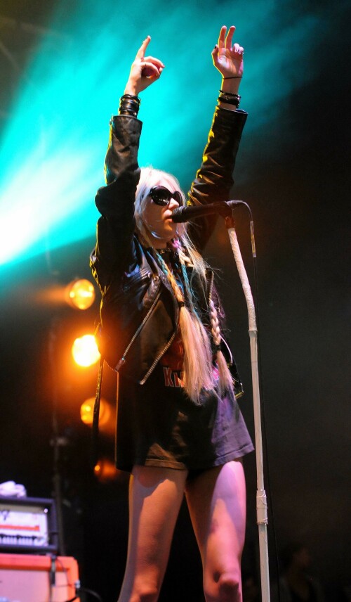 Taylor-Momsen-Kosty555.info-031a84c54ce8293769.jpeg