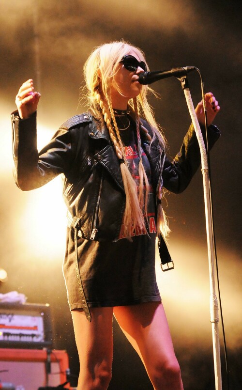 Taylor-Momsen-Kosty555.info-044746de4664d5bd5f