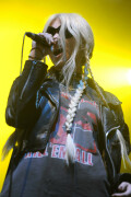 Taylor-Momsen-Kosty555.info-053a85f285c5837eb7