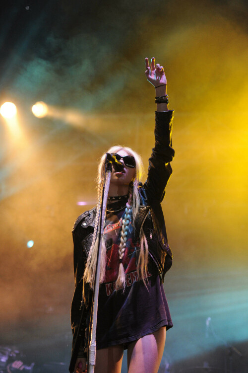Taylor-Momsen-Kosty555.info-11a50cfc1d220d944f.jpeg