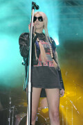 Taylor-Momsen-Kosty555.info-14aae99d24978d2857