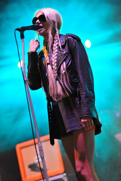 Taylor-Momsen-Kosty555.info-15c73124ef00b27d68