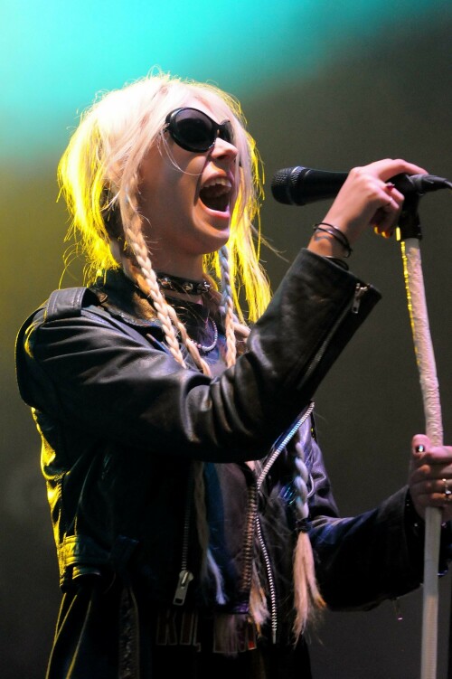 Taylor-Momsen-Kosty555.info-211139b461cee37bdf