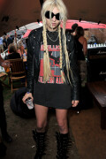 Taylor-Momsen-Kosty555.info-29886adfb606f816de