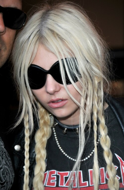 Taylor-Momsen-Kosty555.info-32033b6907a03b2fe3