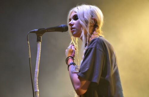 Taylor-Momsen-Kosty555.info-365c40e0fb47be6963