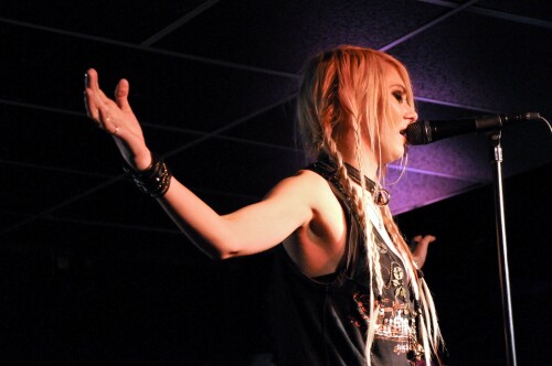 Taylor_Momsen_2011_Kosty555.info_00085008268b8c91fa39.jpeg