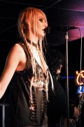 Taylor_Momsen_2011_Kosty555.info_001209bf686860c923bd